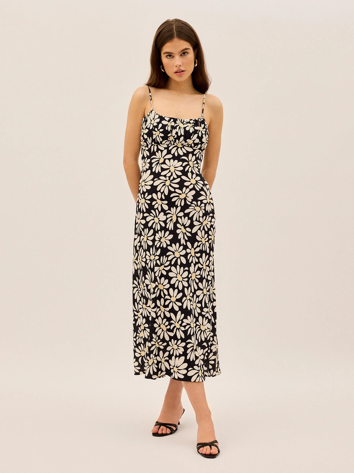 Velma Daisy Print Midi Dress 1 Velma Daisy Print Midi Dress