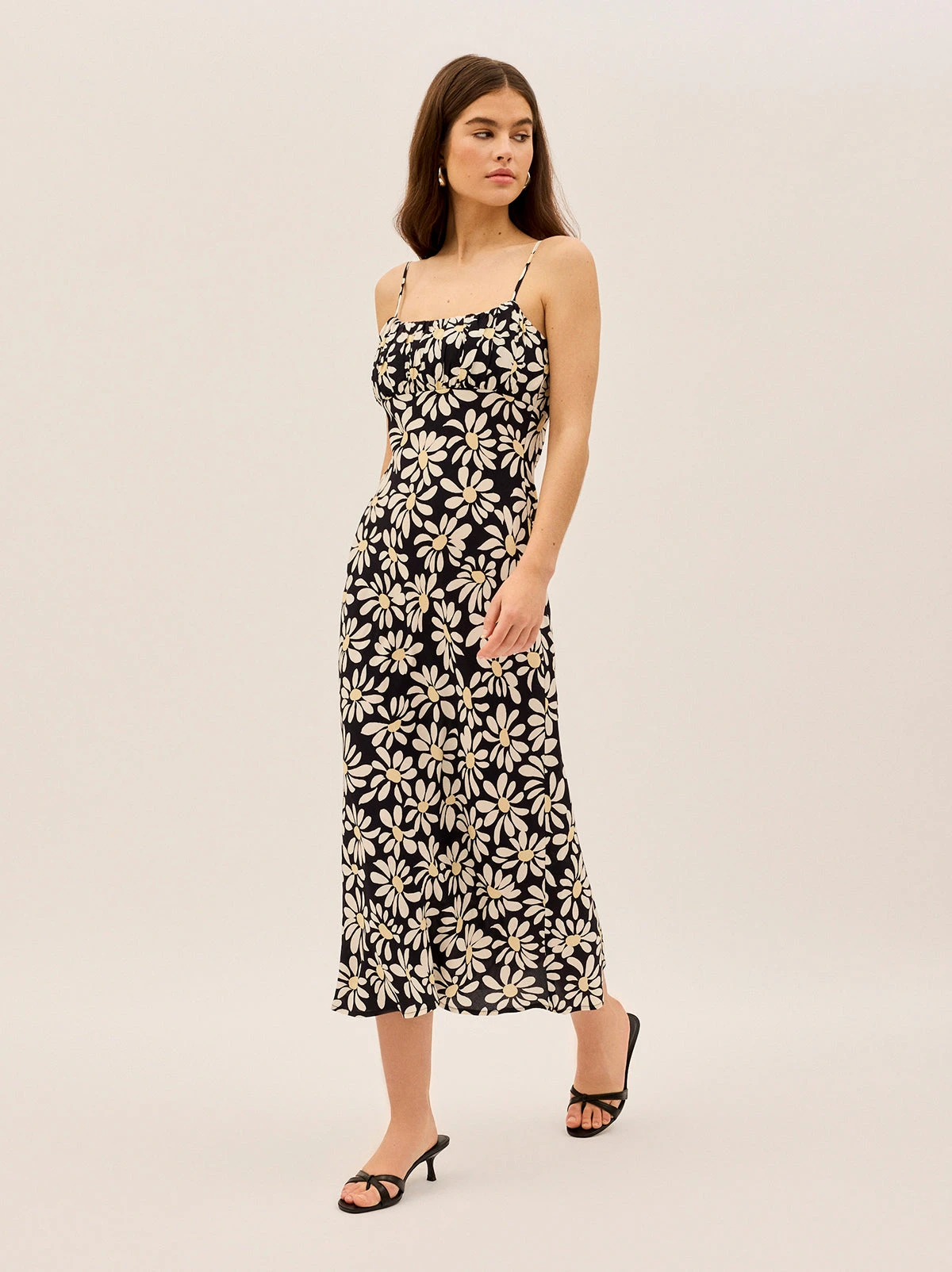 Velma Daisy Print Midi Dress 2 Velma Daisy Print Midi Dress - Image 2