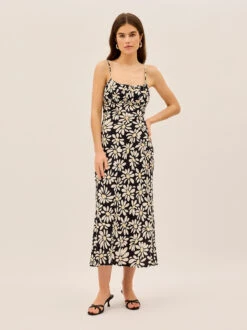 Velma Daisy Print Midi Dress 8 Velma Daisy Print Midi Dress -Kitri Studio 2304123BKD VELMADAISY 003 V2