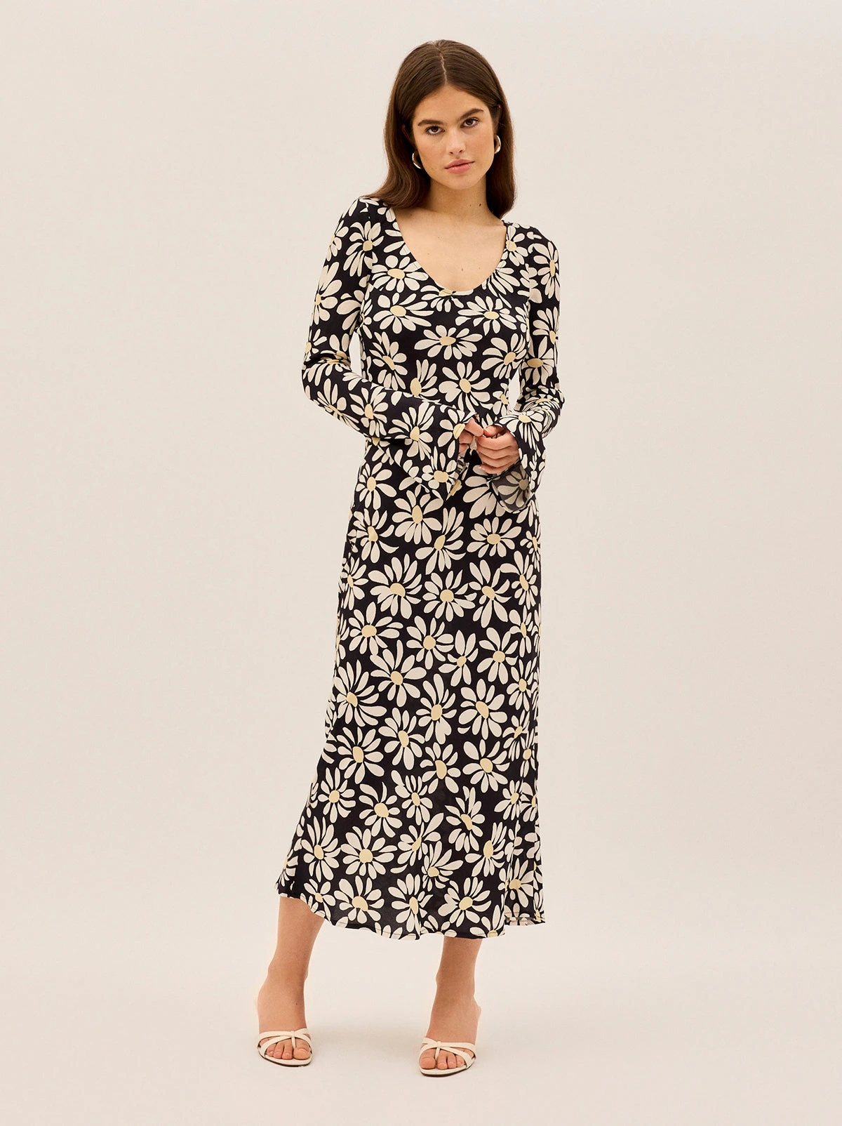 Gia Daisy Print Dress 2 Gia Daisy Print Dress - Image 2