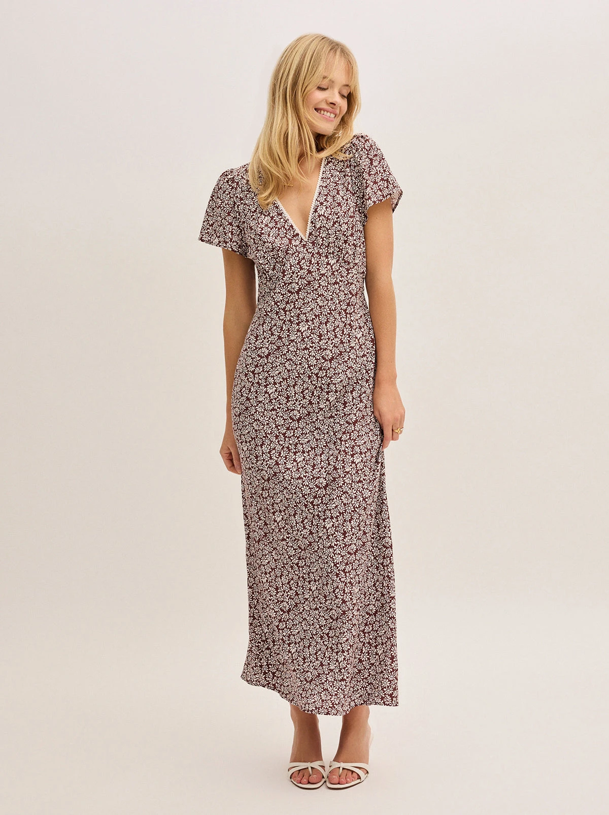 Talia Aubergine Daisy Print Dress 2 Talia Aubergine Daisy Print Dress - Image 2