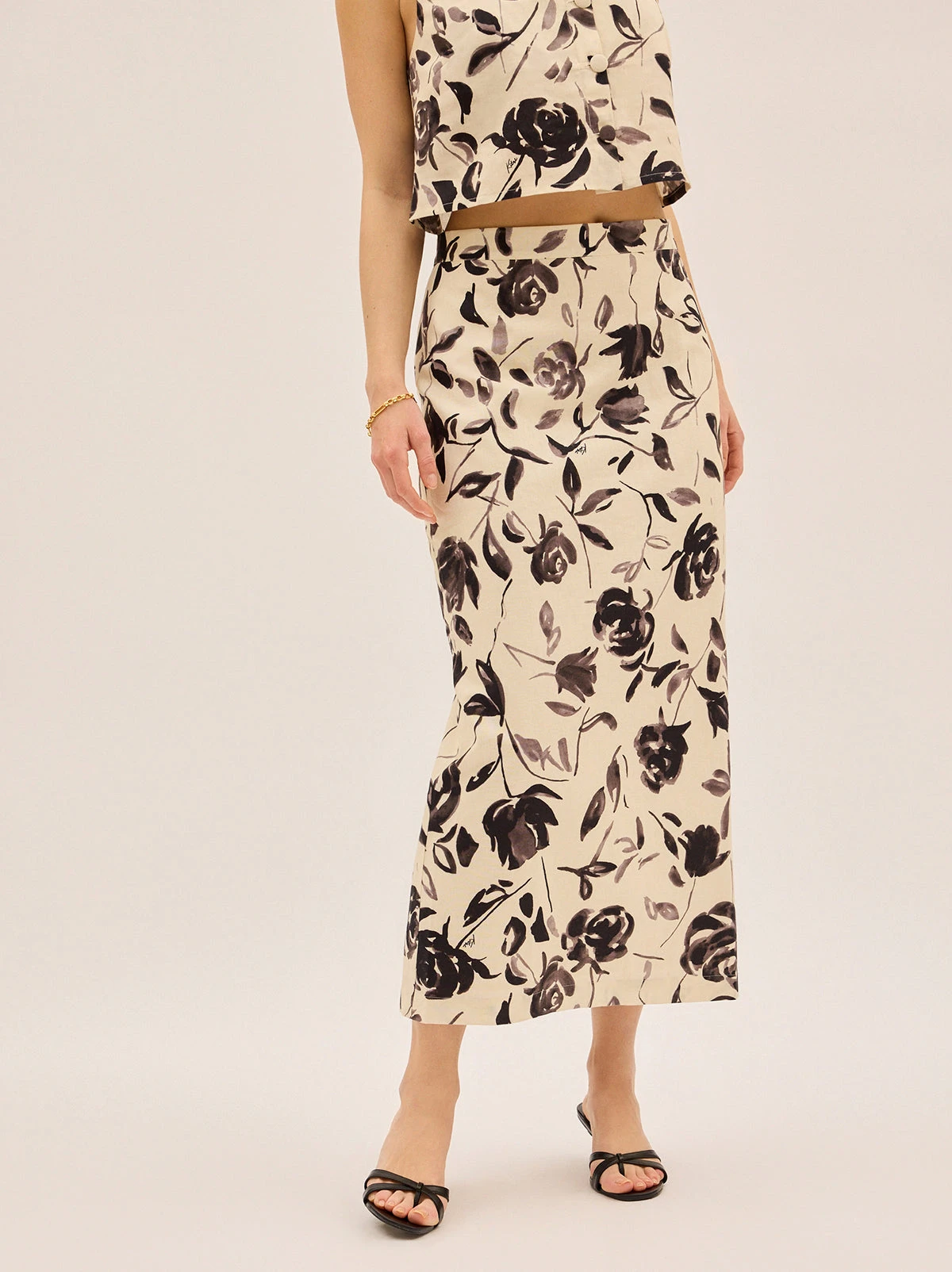 Laurel Monochrome Rose Print Midi Skirt 2 Laurel Monochrome Rose Print Midi Skirt - Image 2